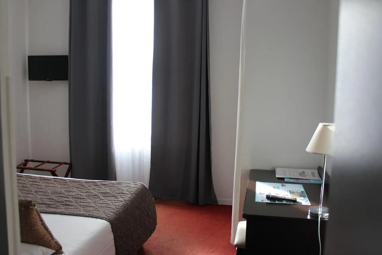 Hotel Bleu Riviera Καν-συρ-Μερ