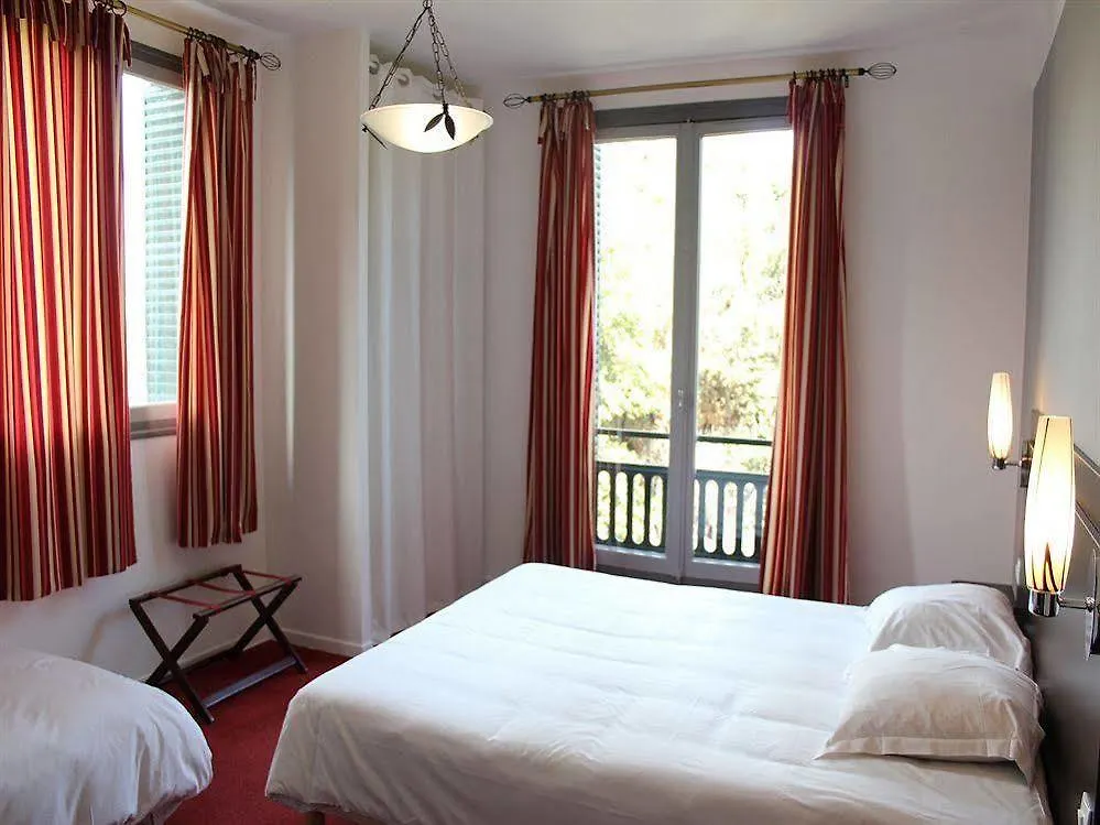 Hotel Bleu Riviera Cagnes-sur-Mer 3*,